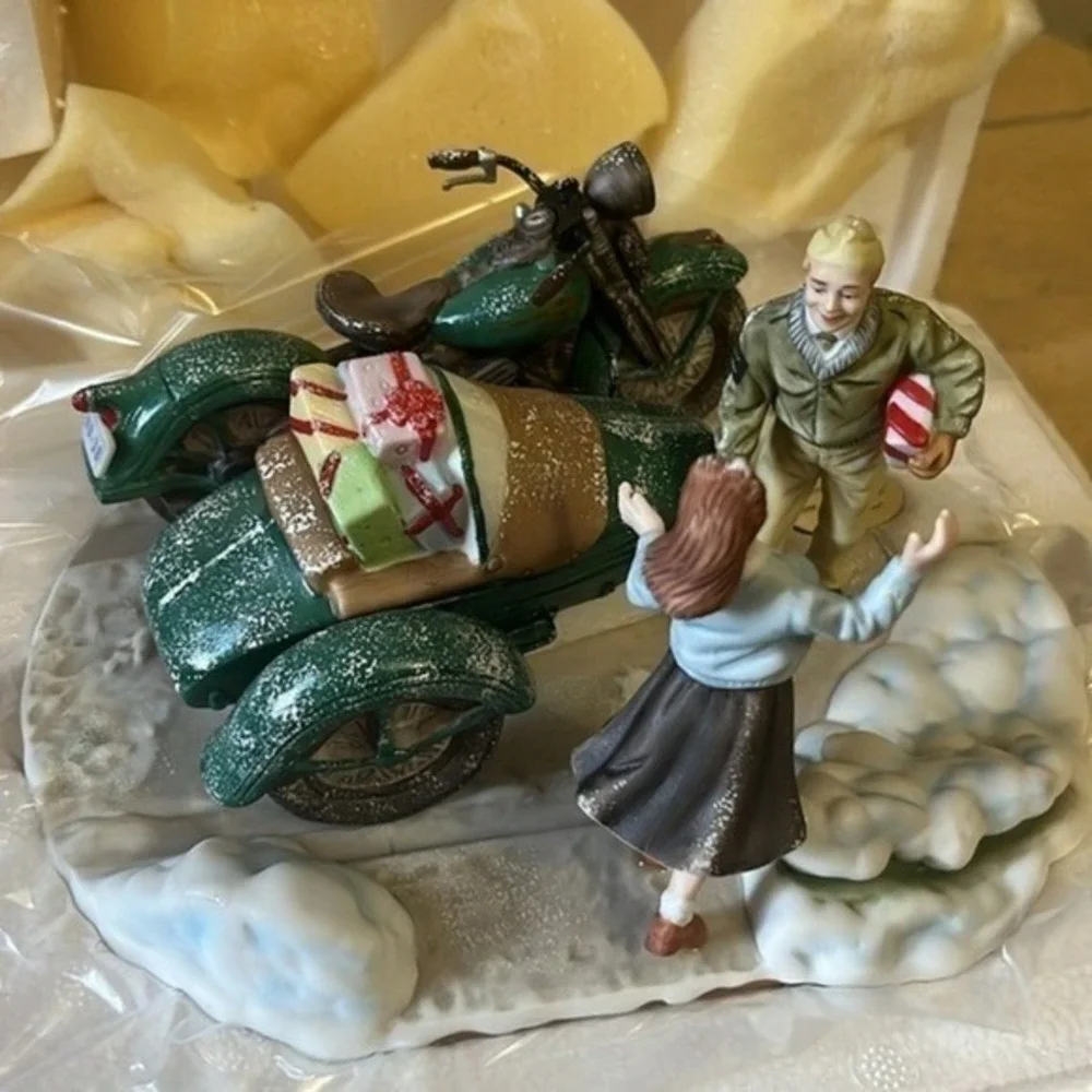Harley Davidson Home for the Holidays 1993 Limited‎ Edition Collector Figurine